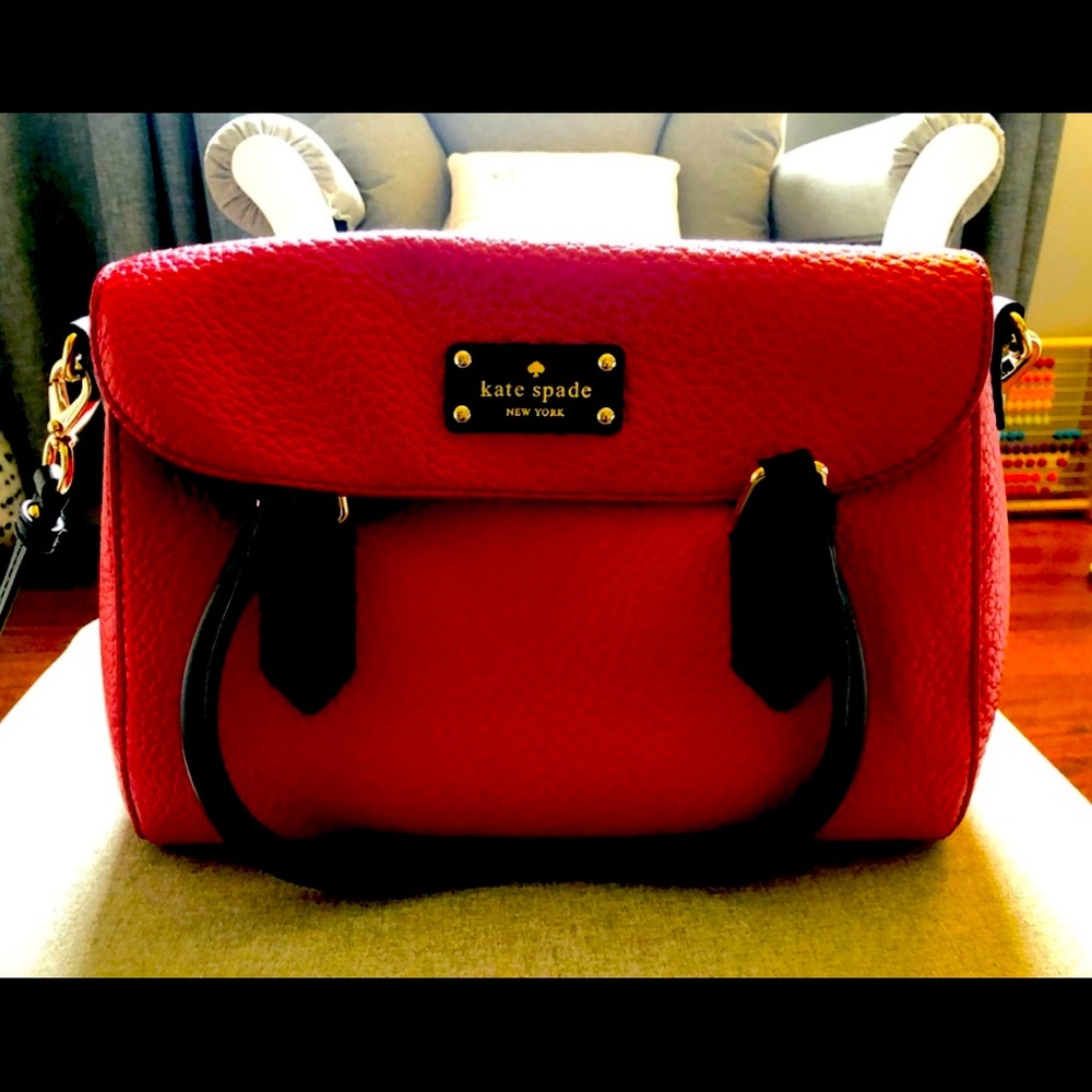 Pre-owned and loved Kate spade crossbody or shoulder bag